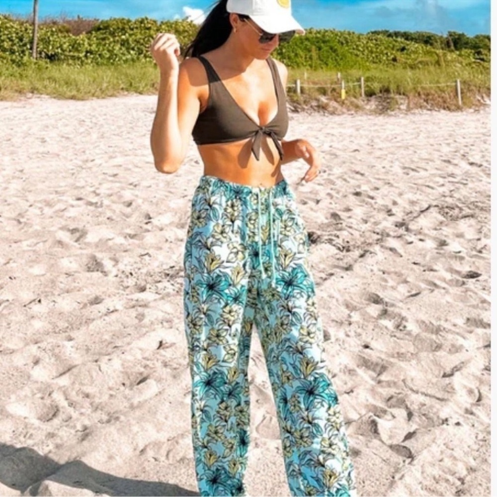 NWOT The Blue Lagoon Beach Pant | By: Beach Riot I
Size Large | Retail: $78